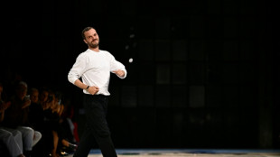 Par&iacute;s se prepara para una Semana de la Moda "hist&oacute;rica"