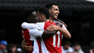 Arsenal make Liverpool wait for title party, Chelsea beat Fulham