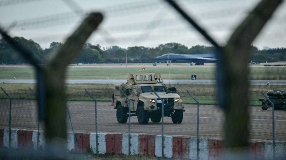 Liberados bajo fianza los cinco detenidos por plan de ataque contra una base militar brit&aacute;nica