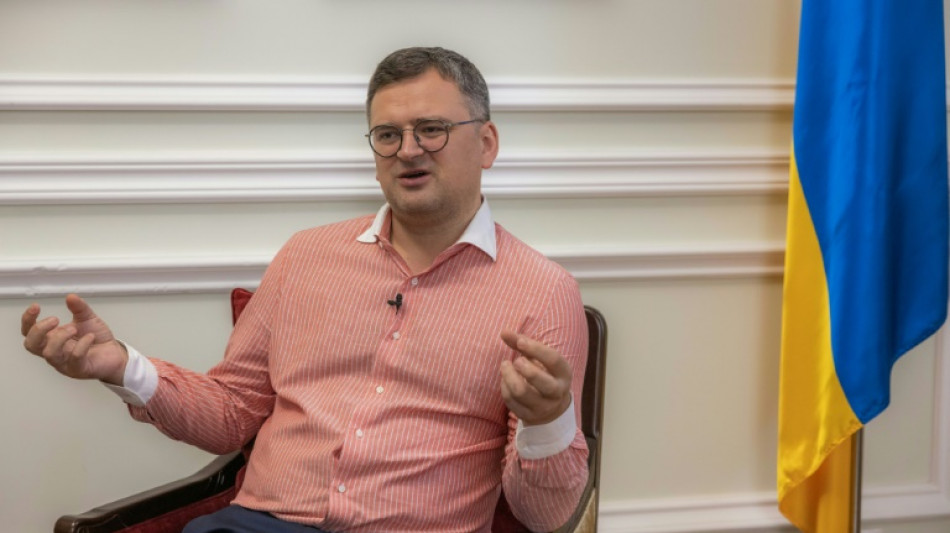 Ucr&acirc;nia precisar&aacute; de armas do Ocidente at&eacute; vencer a guerra, afirma chanceler