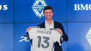 "Knie wie ein 15-J&auml;hriger": M&uuml;ller offen f&uuml;r Kunstrasen