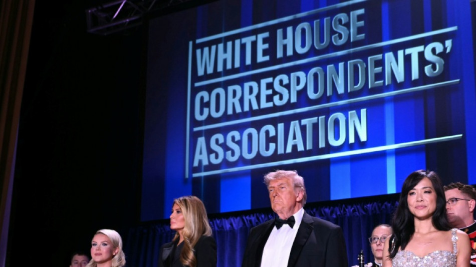 Trump vuelve a la cena de corresponsales tres meses despu&eacute;s de ca&oacute;tico tiroteo