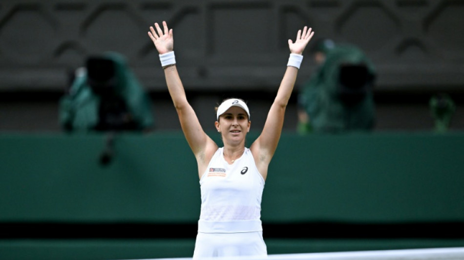 Belinda Bencic &eacute; a segunda su&iacute;&ccedil;a a chegar &agrave; semifinal de Wimbledon, depois de Martina Hingis