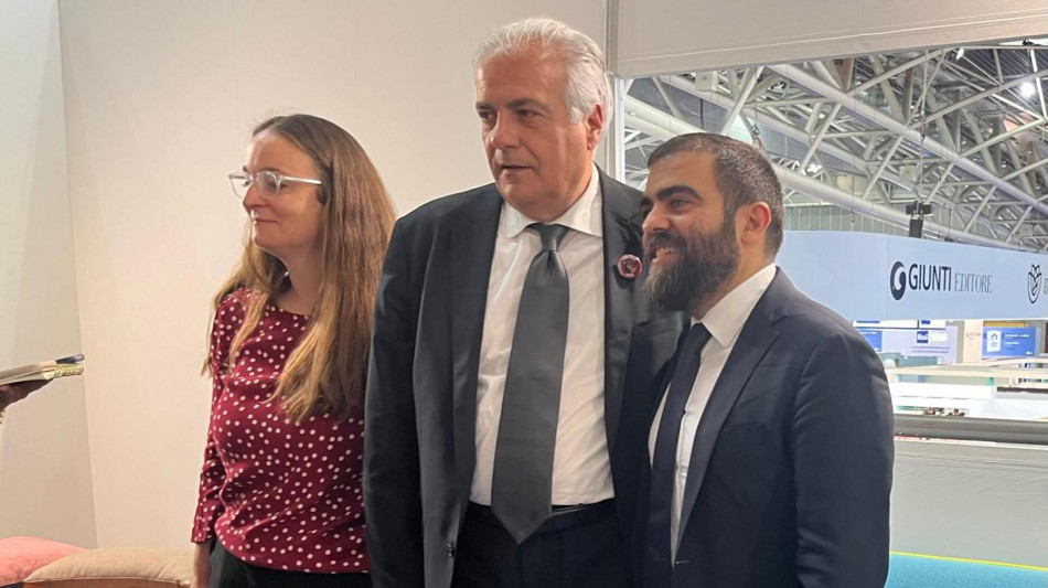 Roberto Salis, 'mia figlia non ne pu&ograve; pi&ugrave;, tiriamola fuori'