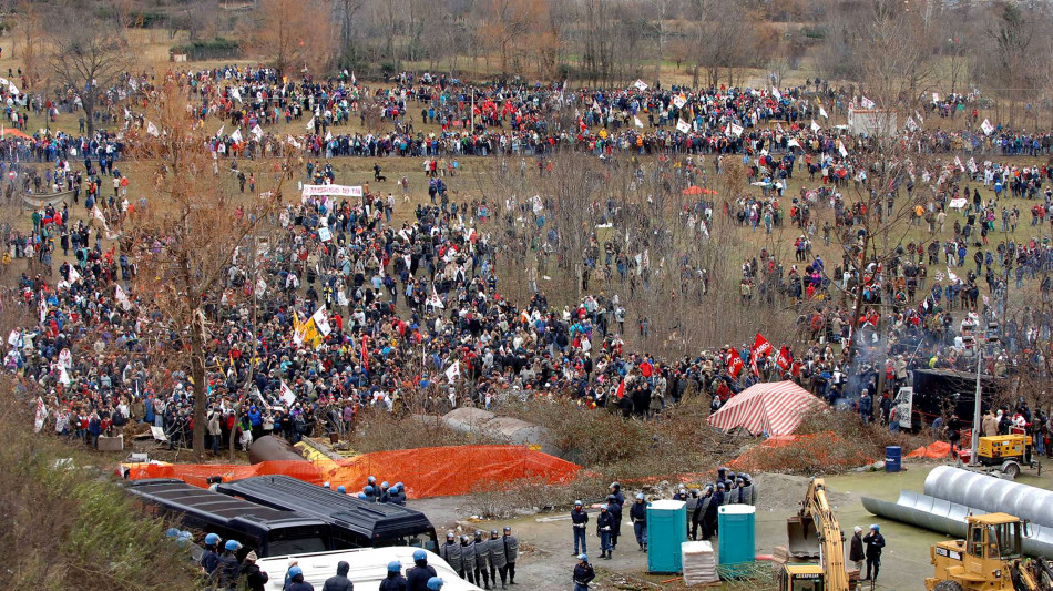 No Tav in marcia da Venaus a Susa per l'8 dicembre