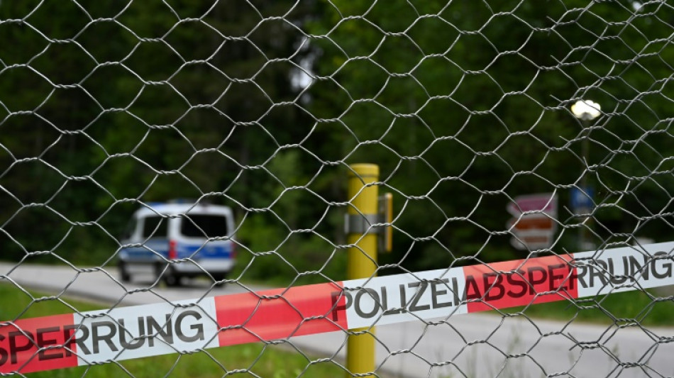 Frau in Baden-W&uuml;rttemberg tot in Auto-Dachbox gefunden: Sohn in Untersuchungshaft