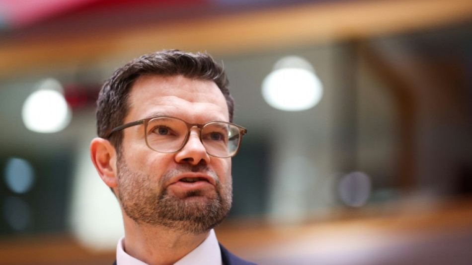 Gr&uuml;ne bewerten Buschmanns Pl&auml;ne f&uuml;r Unterhaltsreform skeptisch