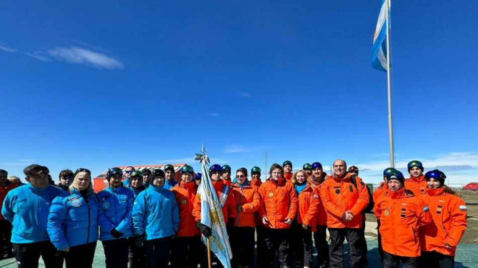 Milei califica de "idiotas &uacute;tiles" a los opositores de Argentina