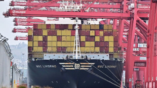 Au&szlig;enhandelsdefizit der USA steigt im Januar auf Rekordhoch