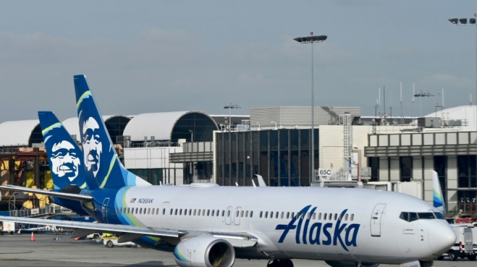 Alaska Airlines resumes flights after 'IT outage'