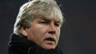 Eto'o increpa al seleccionador de Camer&uacute;n Marc Brys