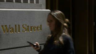 Wall Street ouvre en baisse, pr&eacute;occup&eacute;e par l'inflation et l'avertissement de Target