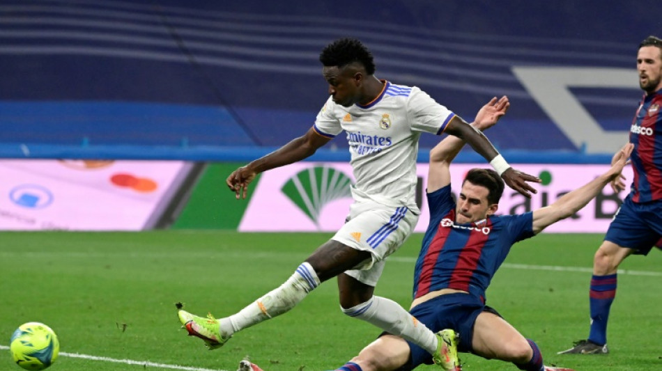 El Real Madrid manda al Levante a Segunda Divisi&oacute;n con una goleada