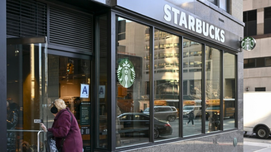 Starbucks recortar&aacute; 1.100 puestos de trabajo ante la bajada de las ventas