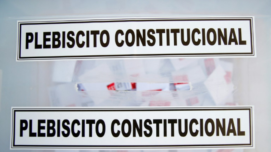 Chilenos rejeitam proposta de Constitui&ccedil;&atilde;o por 55,75% dos votos