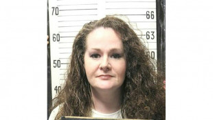 Woman in botched US execution walking, mentally 'foggy': lawyer