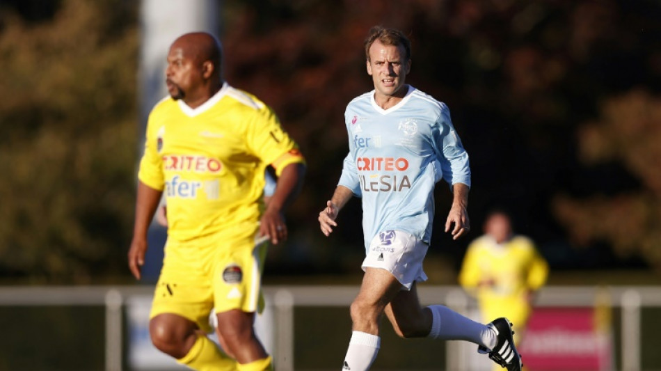 Wegen Fu&szlig;balls verhindert: Frankreichs Pr&auml;sident l&auml;sst sich vom Kanzler vertreten