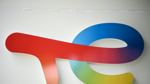 Ouganda: TotalEnergies et CNOOC ont conclu un m&eacute;gaprojet d'investissement de  10 milliards de dollars