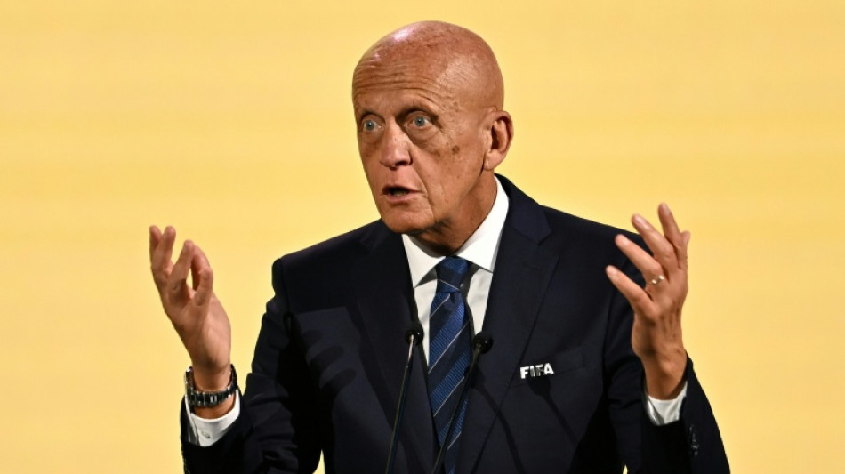 La FIFA desvela los 52 &aacute;rbitros del Mundial 2026, entre ellos seis mujeres