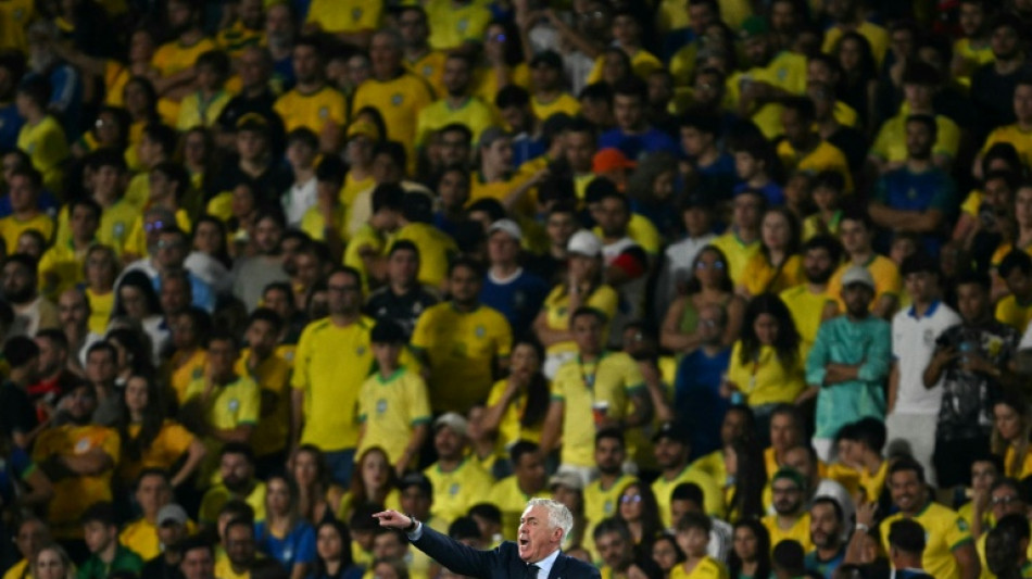 Tr&ecirc;s certezas e uma d&uacute;vida na Sele&ccedil;&atilde;o em ascens&atilde;o com Ancelotti