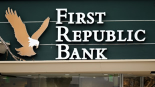 First Republic, sans garantie sur un plan de sauvetage, s'effondre &agrave; Wall Street