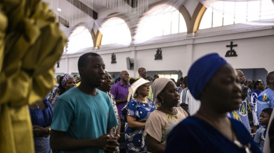 Líderes mundiais rendem homenagem ao falecido papa Francisco