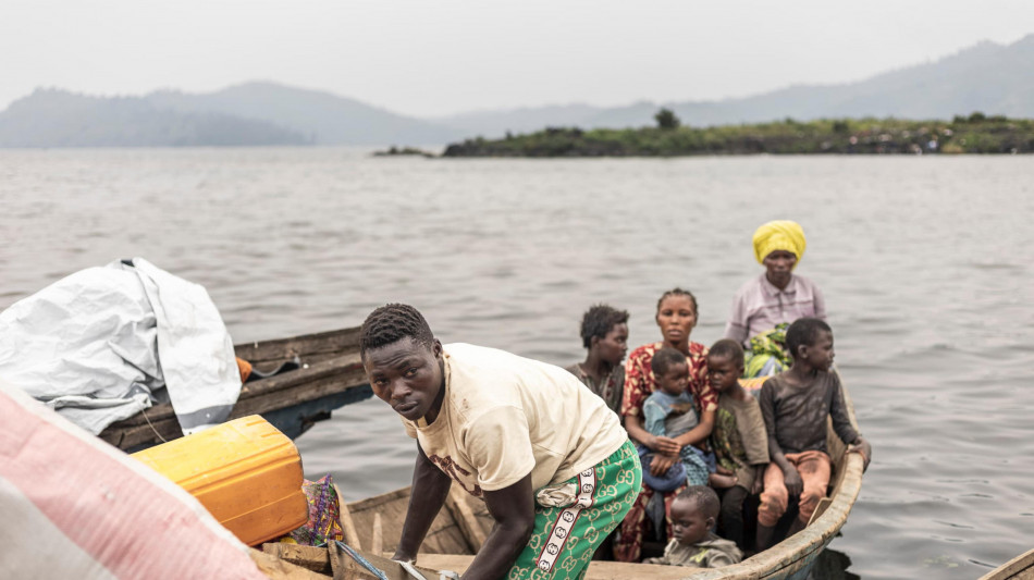 Congo: imbarcazione prende fuoco, almeno 143 morti