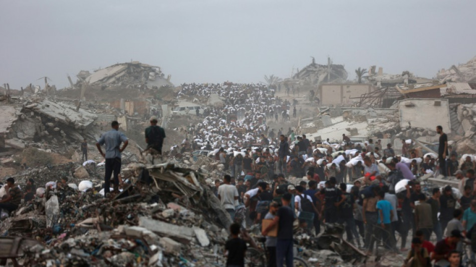 Gaza, visto desde el cielo, es un territorio sumido en la oscuridad
