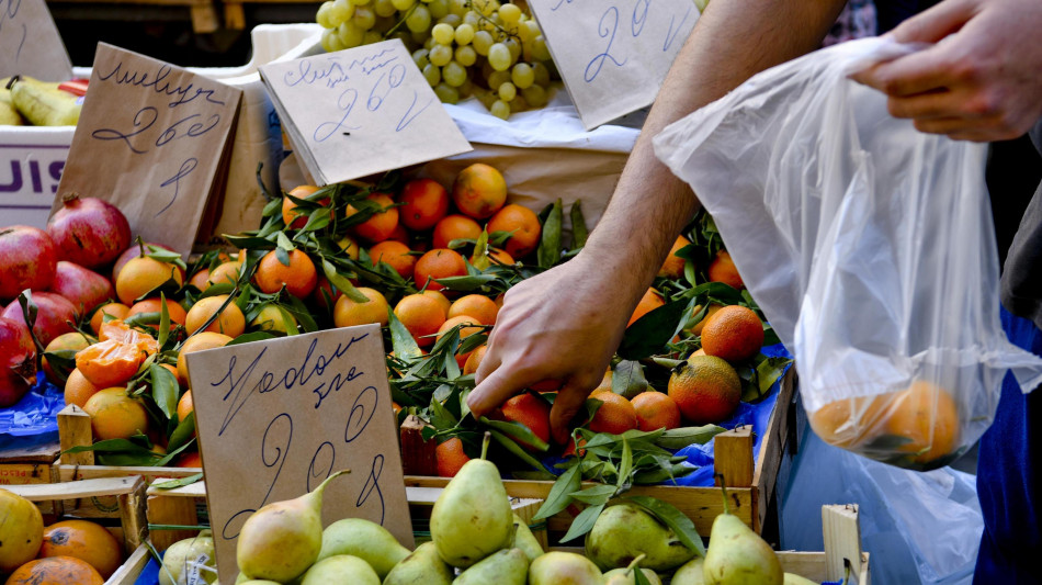 L'inflazione si raffredda a maggio, scende all'1,7%