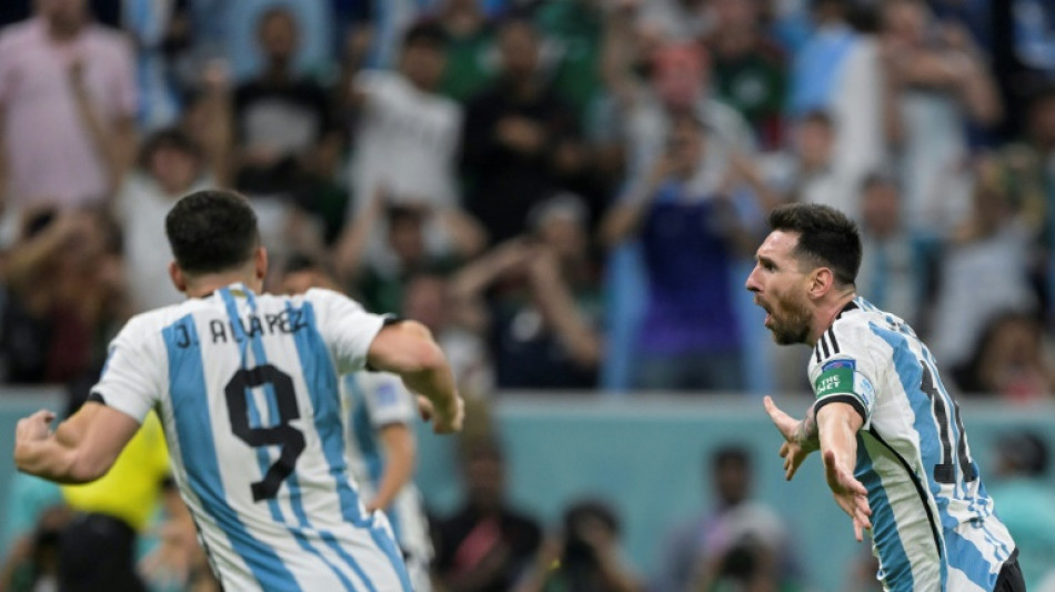 Messi revive a Argentina y Mbapp&eacute; brinda a Francia primer boleto a octavos 