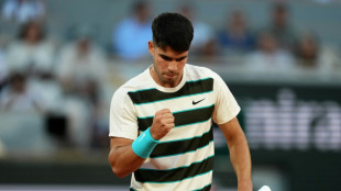 French Open: Alcaraz nach Wackler im Achtelfinale