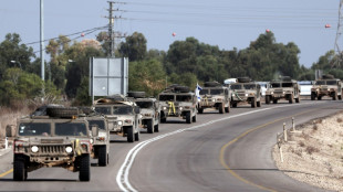 Israelenses rezam pelo fim do &oacute;dio ap&oacute;s ataque do Hamas