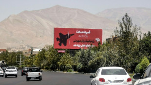 Israel volta a atacar o Ir&atilde;, que amea&ccedil;a responder aos bombardeios dos Estados Unidos