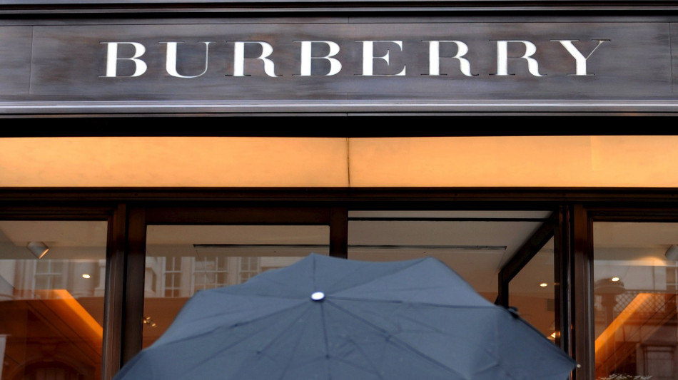 Burberry in rosso, a rischio licenziamento 1.700 dipendenti