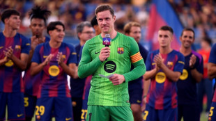 Barcelona inscrever&aacute; Joan Garc&iacute;a por les&atilde;o de 'longa dura&ccedil;&atilde;o' de Ter Stegen