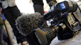 Plainte apr&egrave;s l'agression d'une &eacute;quipe de France 3 par des anti-loup