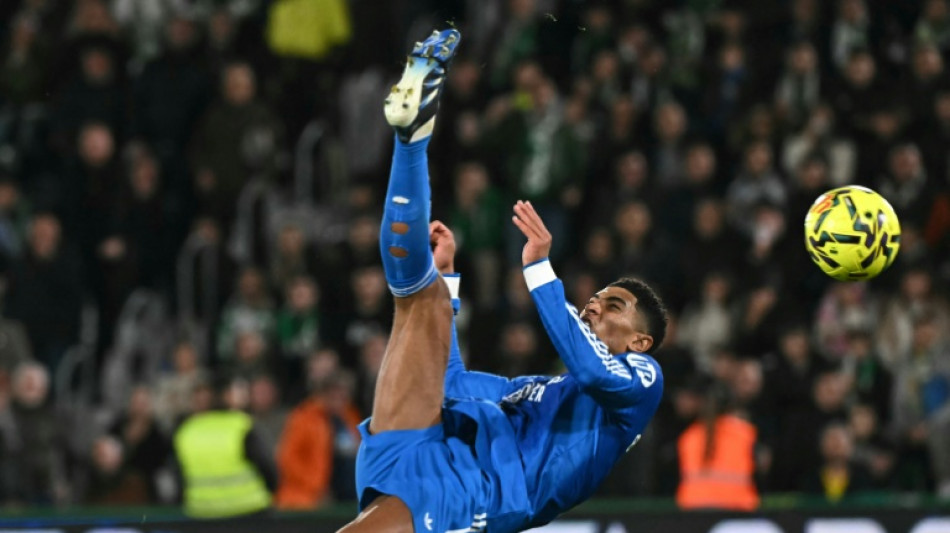 Espagne: le Real Madrid évite la crise à Elche mais récupère son trône