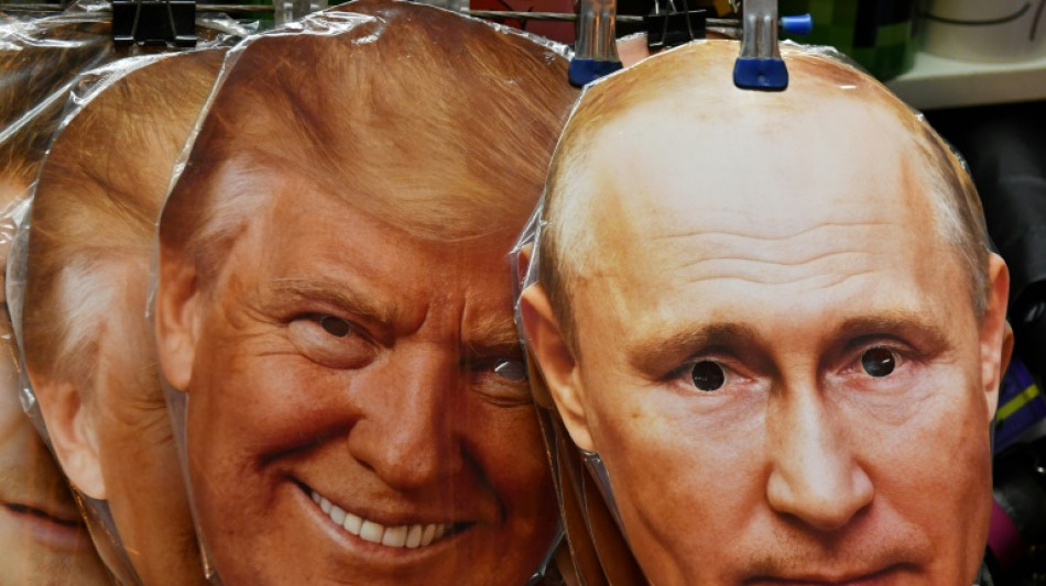 Vinte e cinco anos de rela&ccedil;&otilde;es tensas entre Putin e presidentes dos EUA