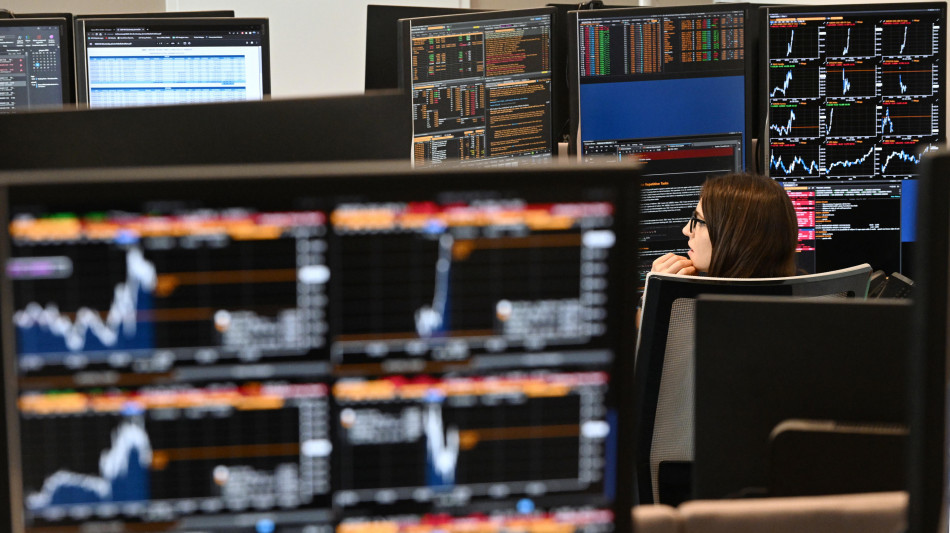 Borsa: l'Europa apre fiacca in attesa di Fed e dati sul pil