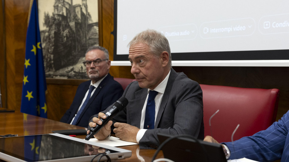 Ex Ilva, posticipata al 17 luglio la Conferenza sull'Aia