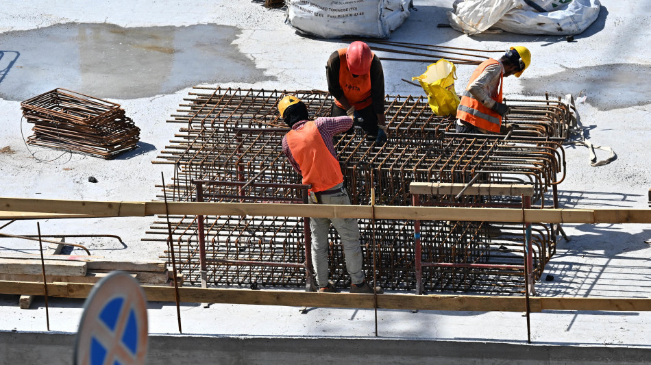 Caldo record, in Lombardia stop lavori dalle 12.30 alle 16