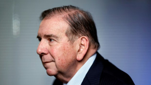 Opositor Gonz&aacute;lez Urrutia viaja a Argentina mientras Venezuela ofrece USD 100.000 por su captura