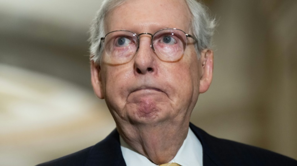 L&iacute;der republicano McConnell volta a sofrer aus&ecirc;ncia durante coletiva