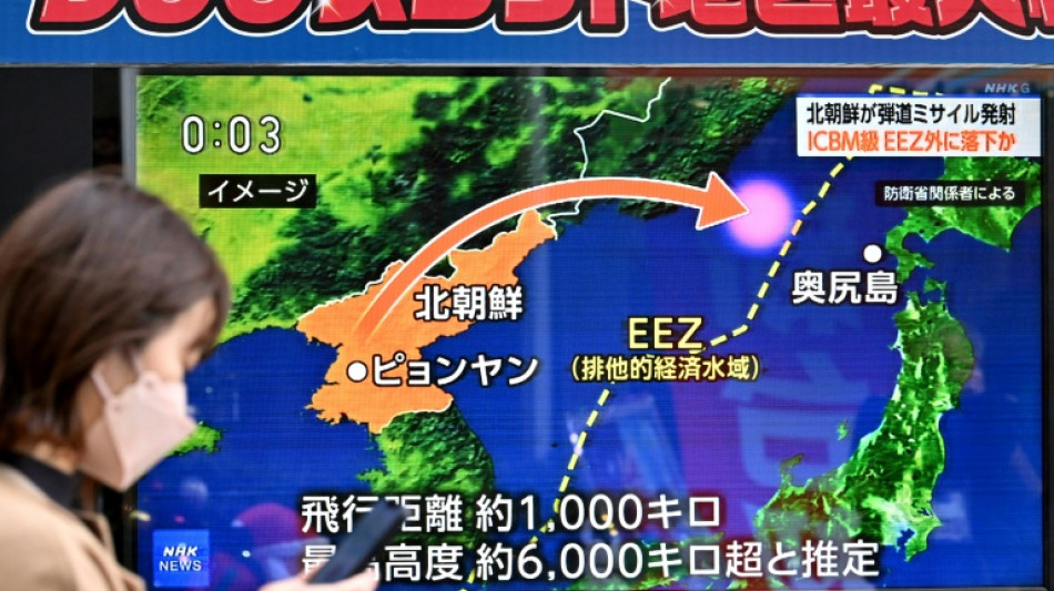 Coreia do Norte dispara m&iacute;ssil bal&iacute;stico com potencial para atingir EUA