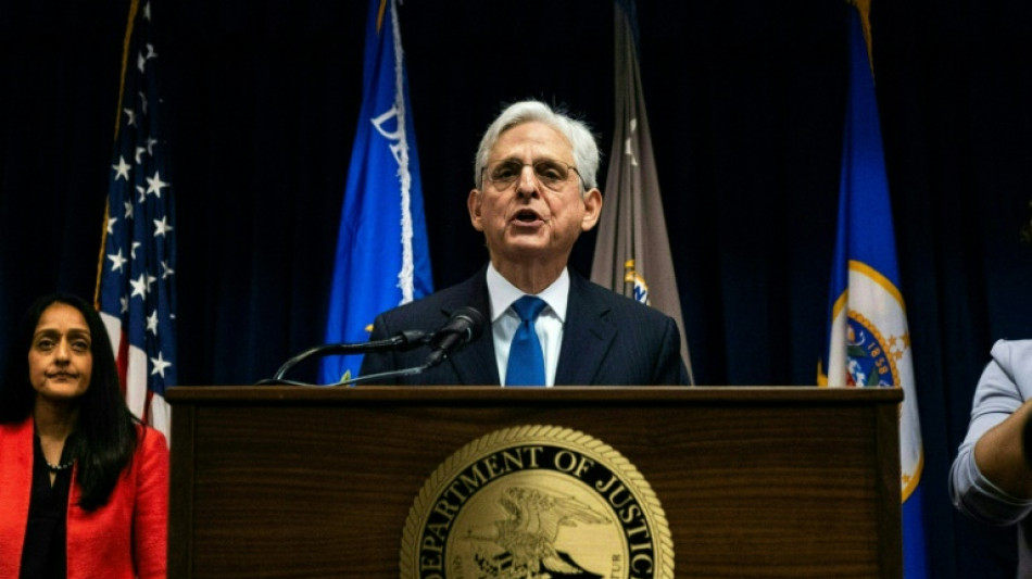 Viol&ecirc;ncia e racismo persistem na pol&iacute;cia de cidade onde morreu George Floyd nos EUA