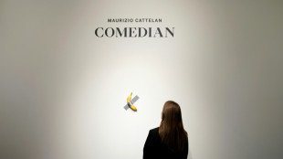 An Wand geklebte Banane bei Auktion in New York für 6,2 Millionen Dollar versteigert