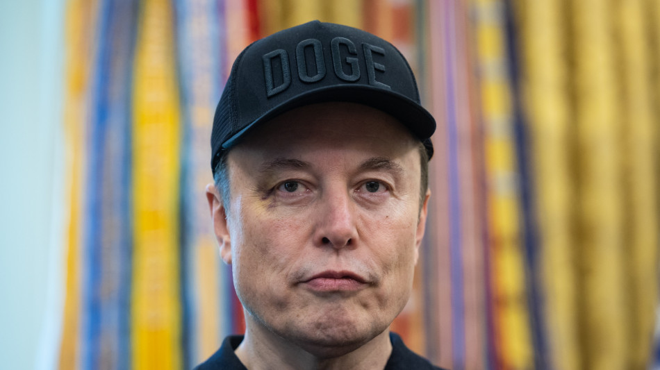 Musk insiste, riscrivere la legge di bilancio