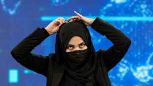 Afghanistan: les pr&eacute;sentatrices t&eacute;l&eacute;, forc&eacute;es de se couvrir le visage, jurent de continuer la lutte