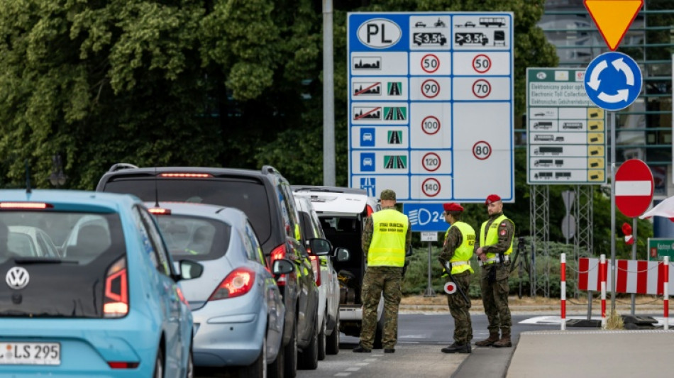 Polnische Grenzkontrollen angelaufen - Sorge und Migrationsdebatte in Deutschland