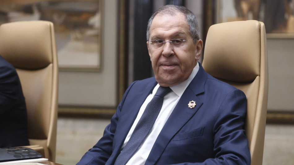 Lavrov, 'Trump &egrave; franco su Zelensky, individuo patetico'